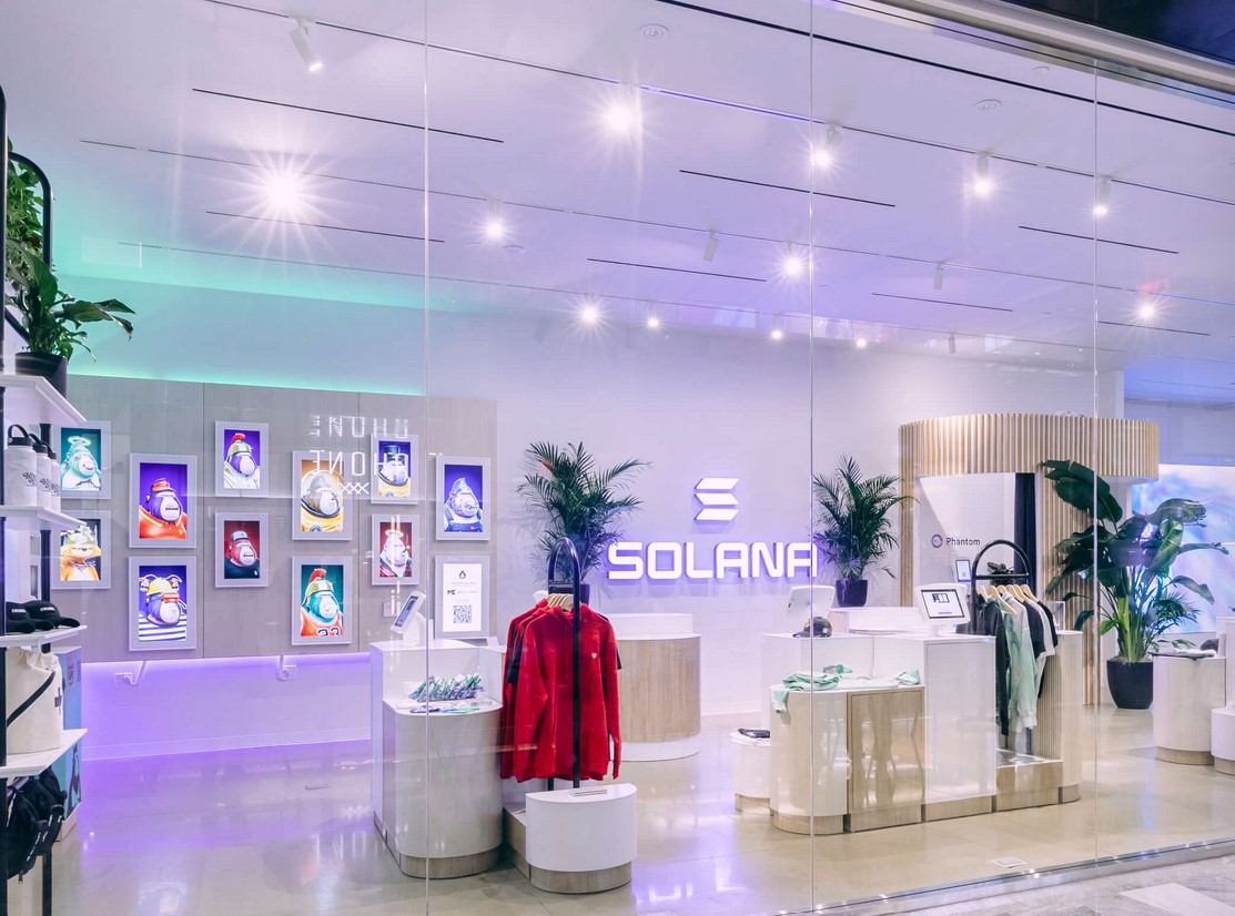 Solana Spaces закроет магазины в Нью-Йорке и Майами через 7 месяцев после открытия