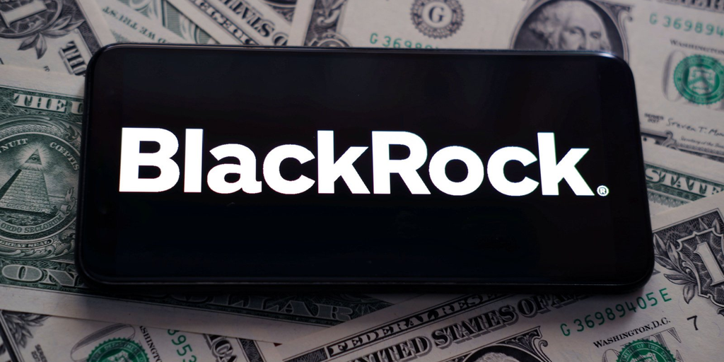 Биткойн-ETF BlackRock находится на полпути к установлению нового рекорда