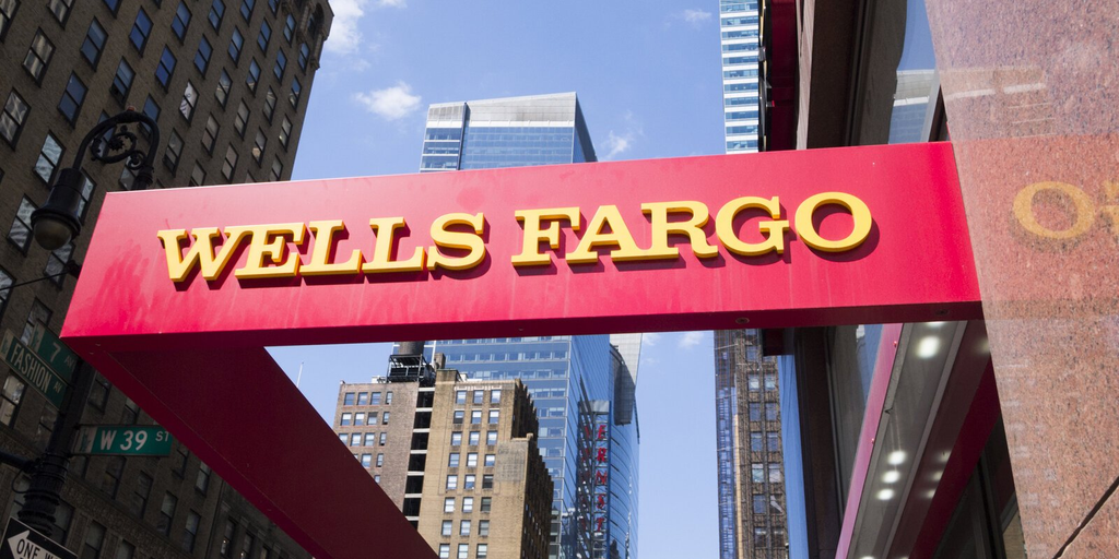 Банковский гигант Wells Fargo раскрывает инвестиции в биткойн-ETF