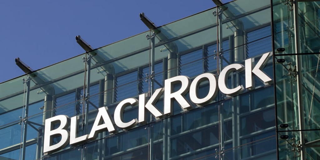 Биткойн-ETF BlackRock достиг рекордного объема торгов в 4 миллиарда долларов на фоне победы Трампа